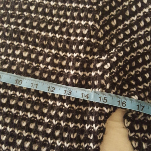 American Eagle Outfitters Sweater - Picture 5 of 8